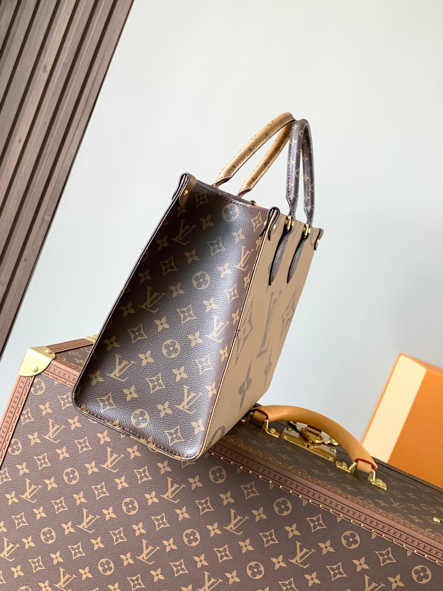 1:1 Replica LV handbag