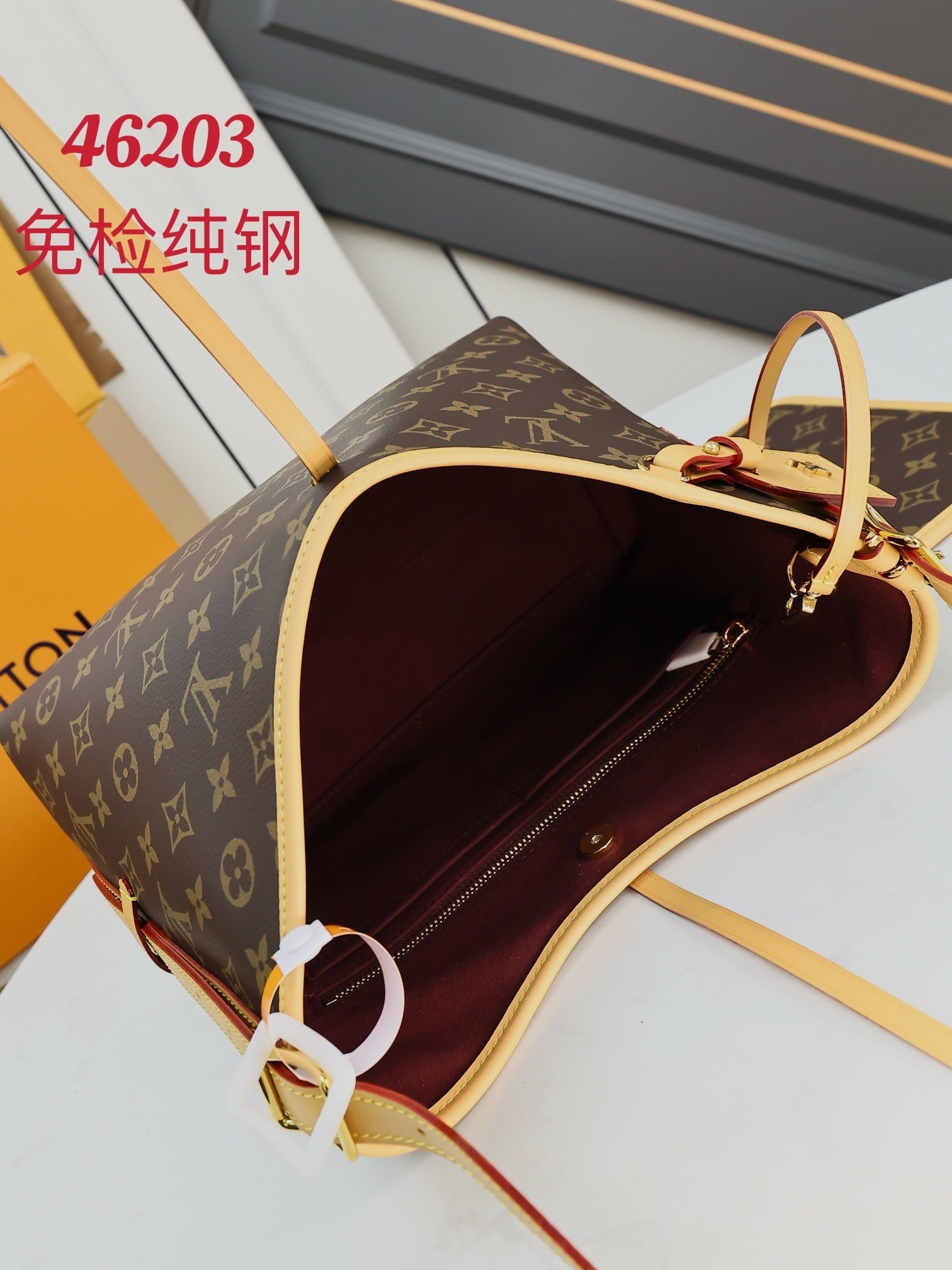 1:1 Replica LV single-shoulder bag