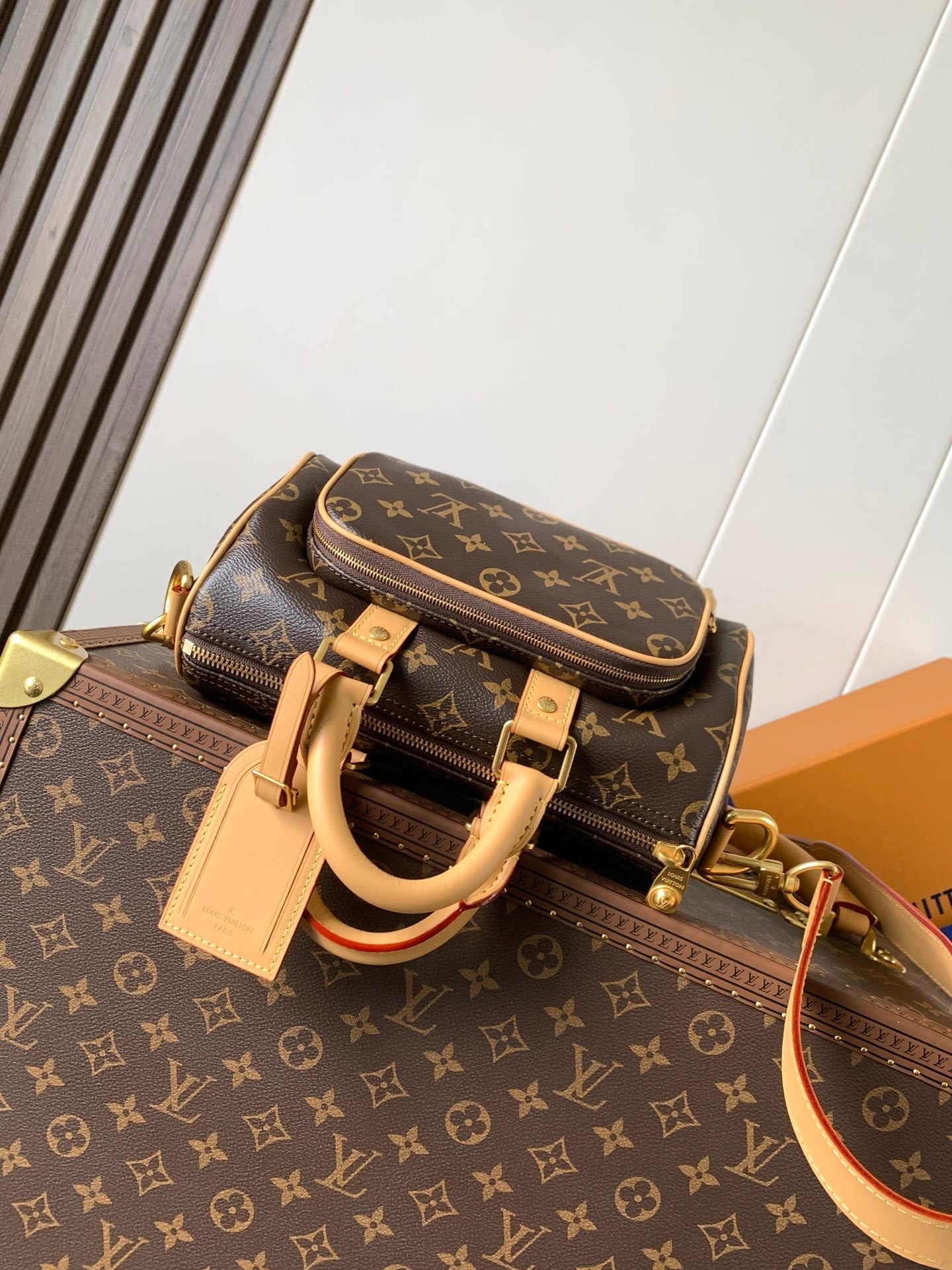 1:1 Replica LV Handbag