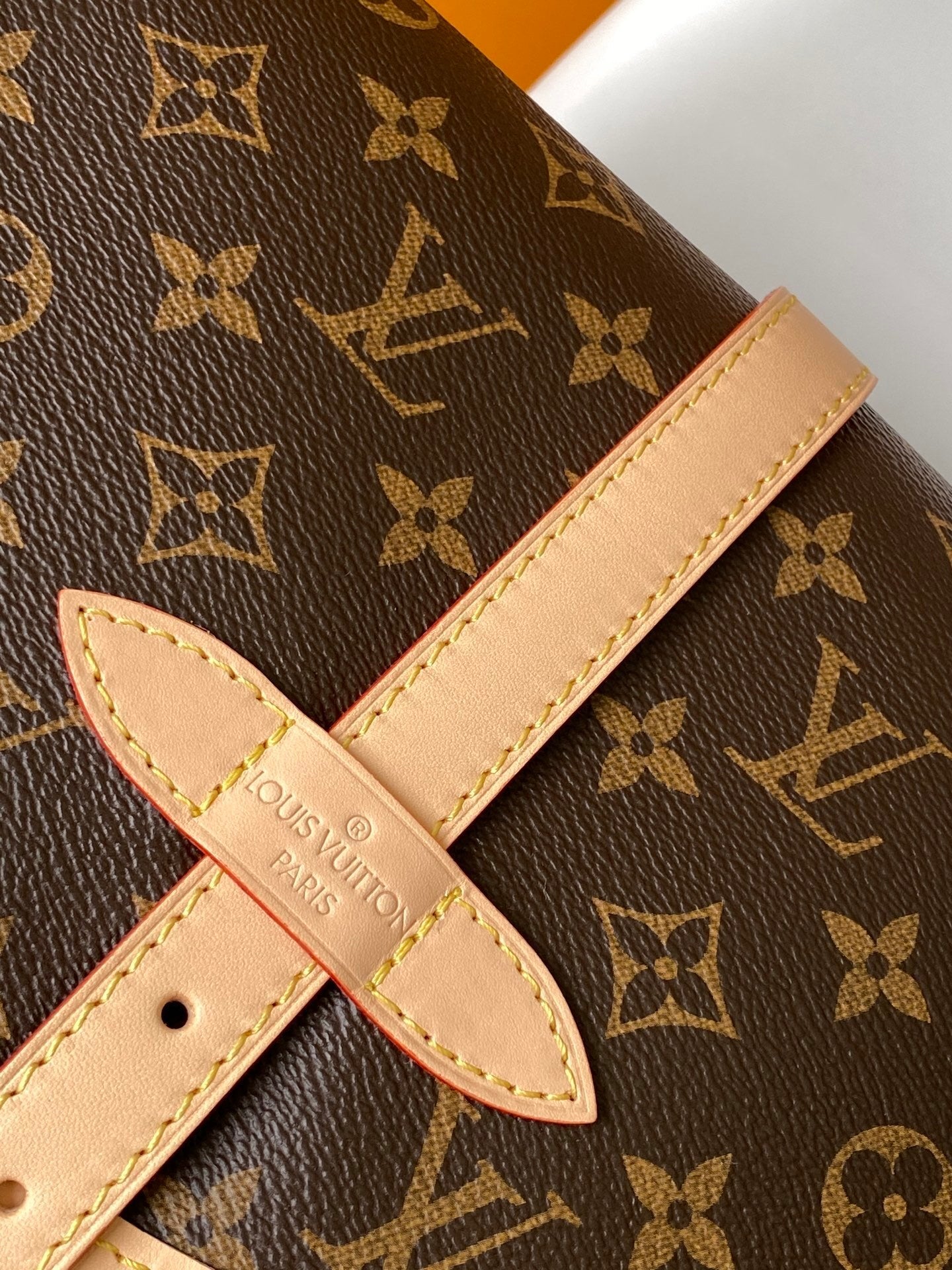 1:1 Replica LV crossbody bag