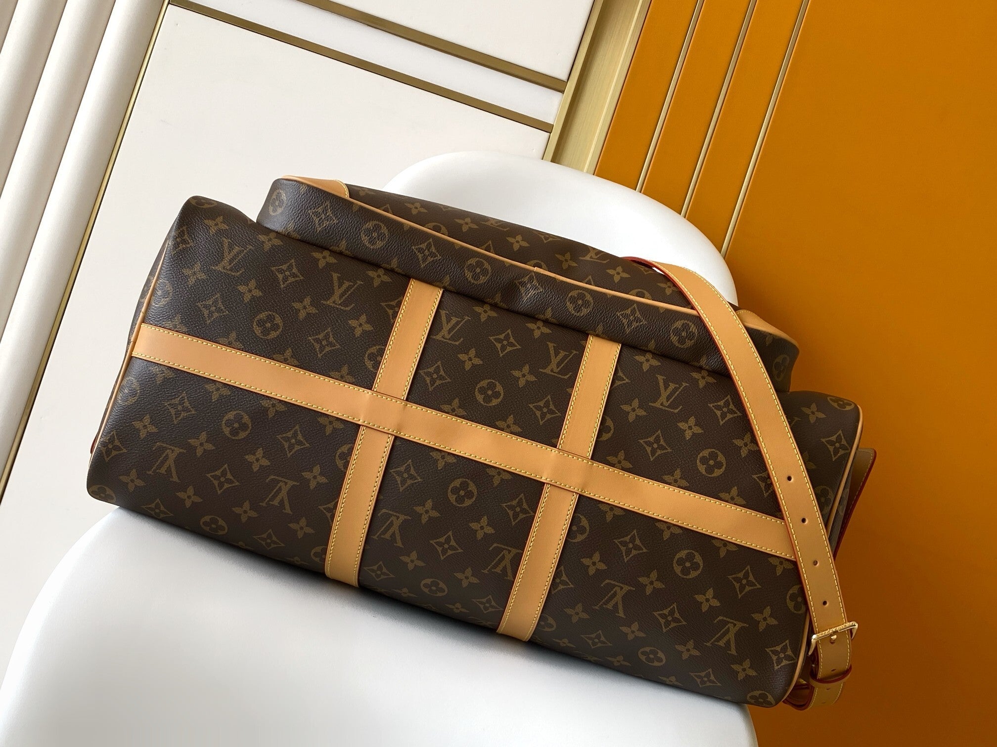 1:1 Replica LV travel bag