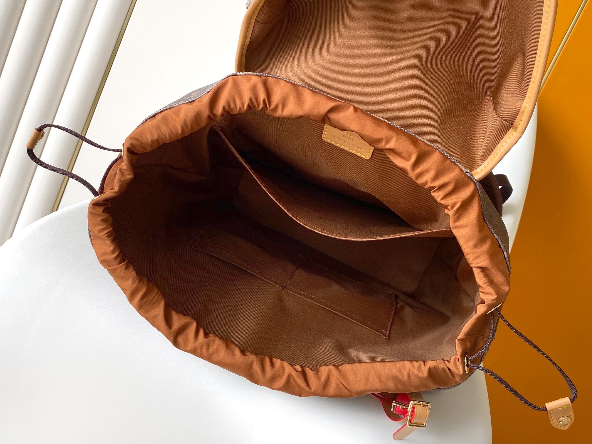 1:1 Replica LV backpack