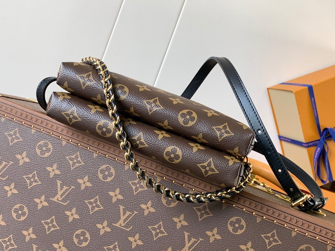1:1 Replica LV chain bag