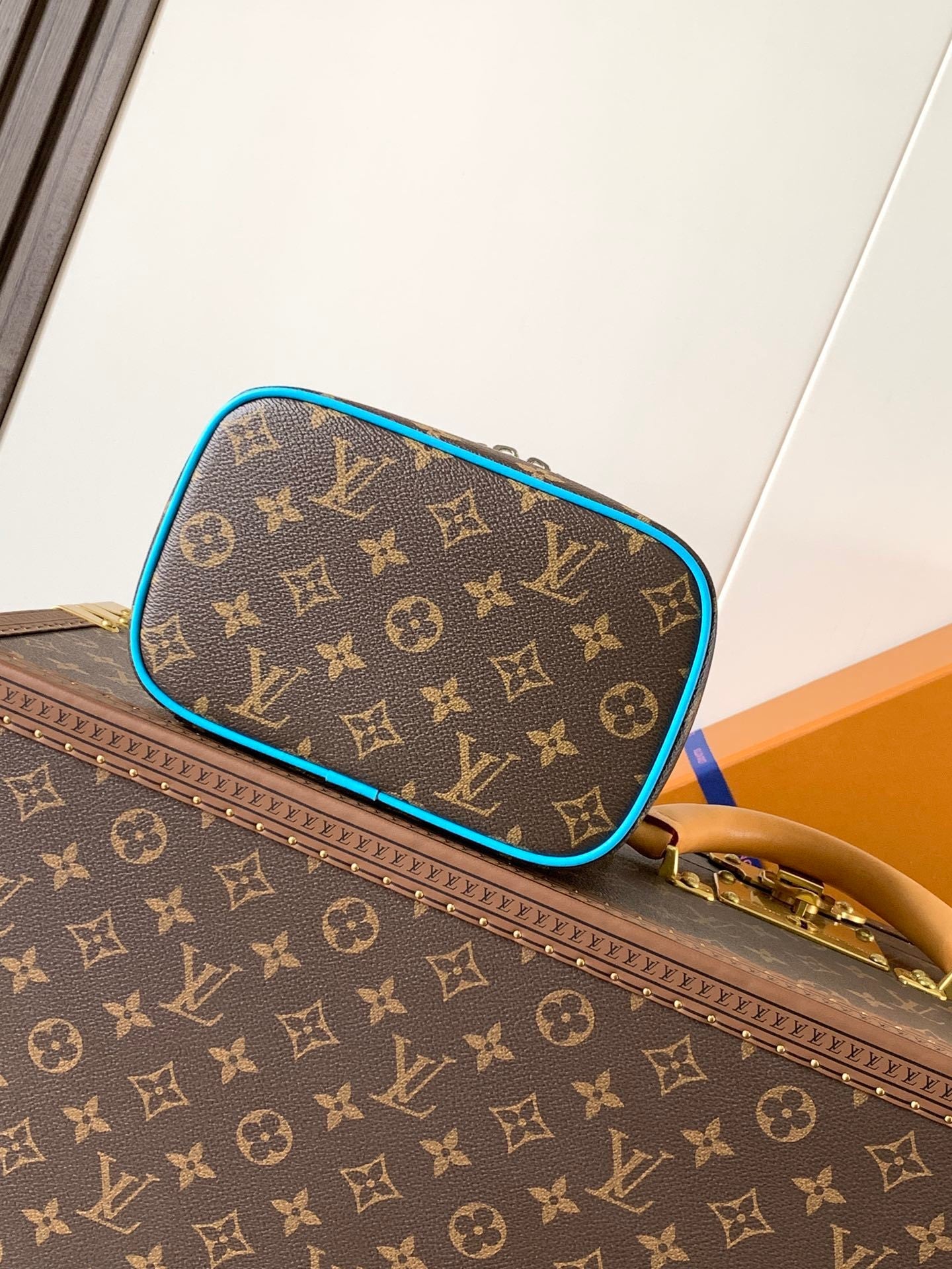 1:1 Replica LV handbag