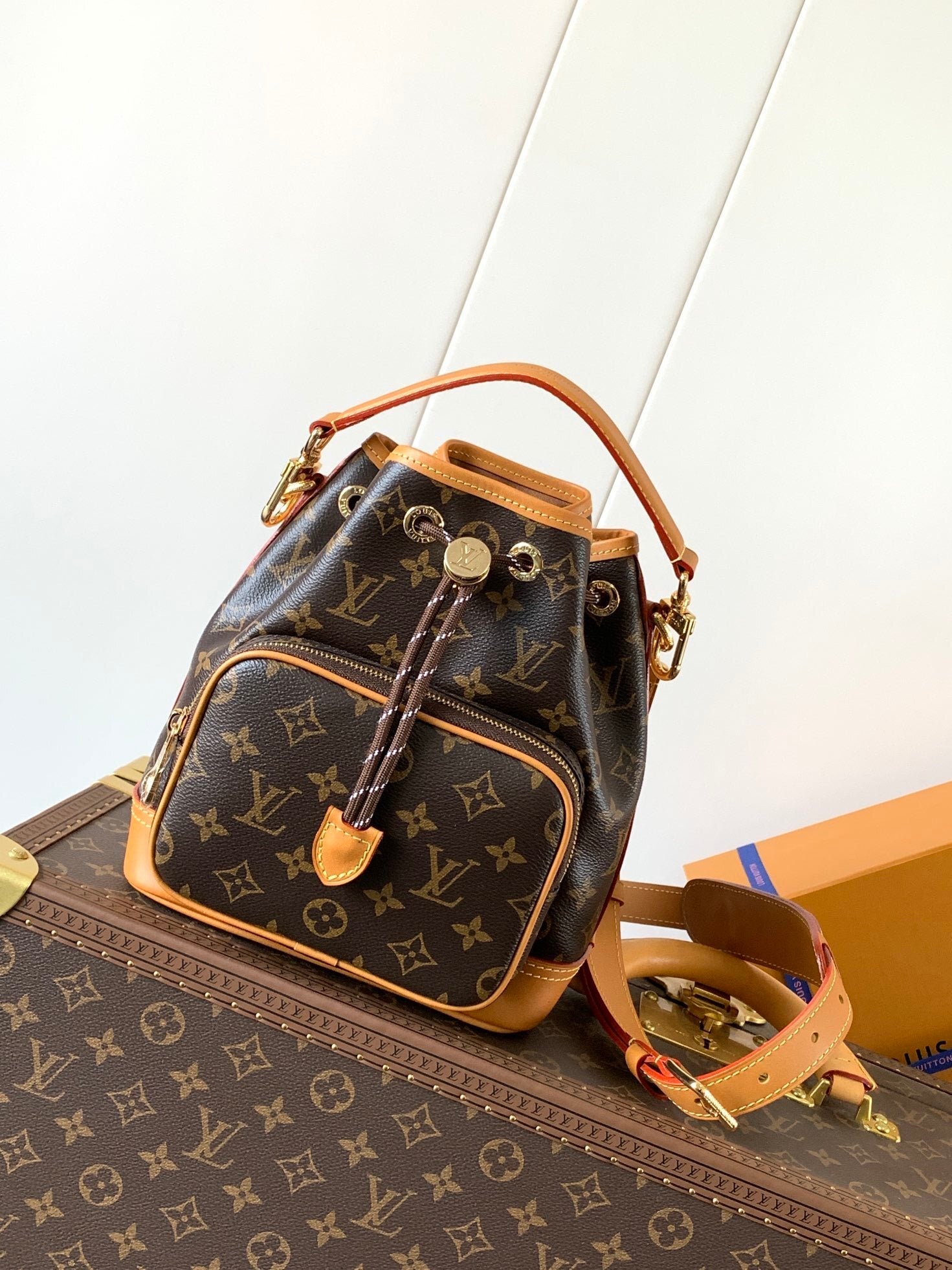 1:1 Replica LV drawstring handbag