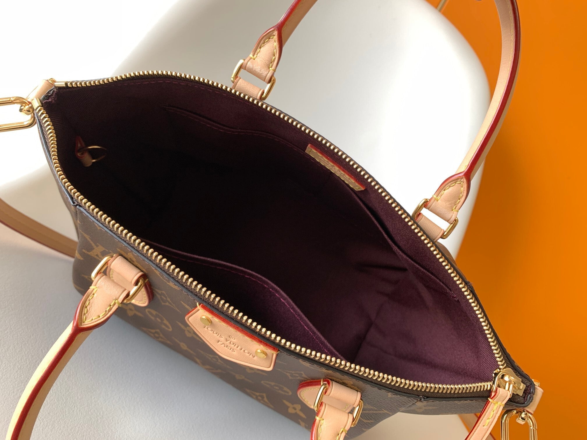 1:1 Replica LV handbag