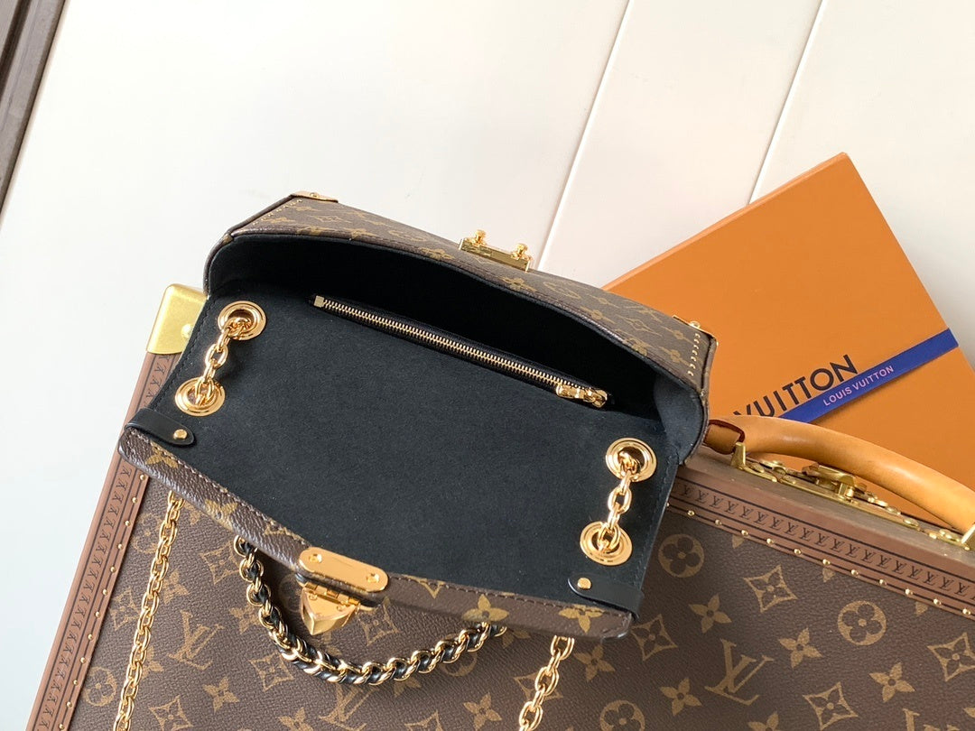 1:1 Replica LV shoulder bag