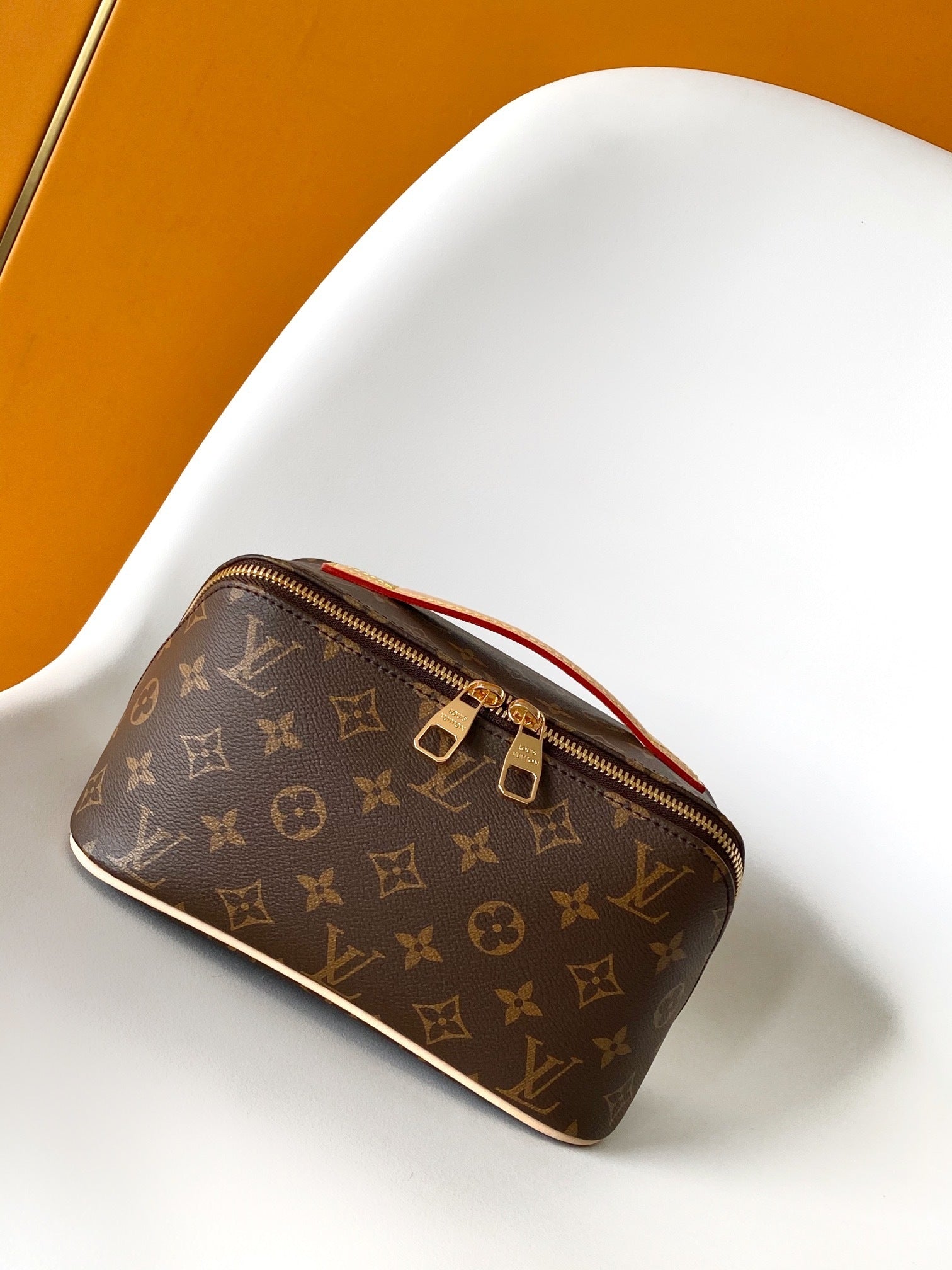 1:1 Replica LV Handbag