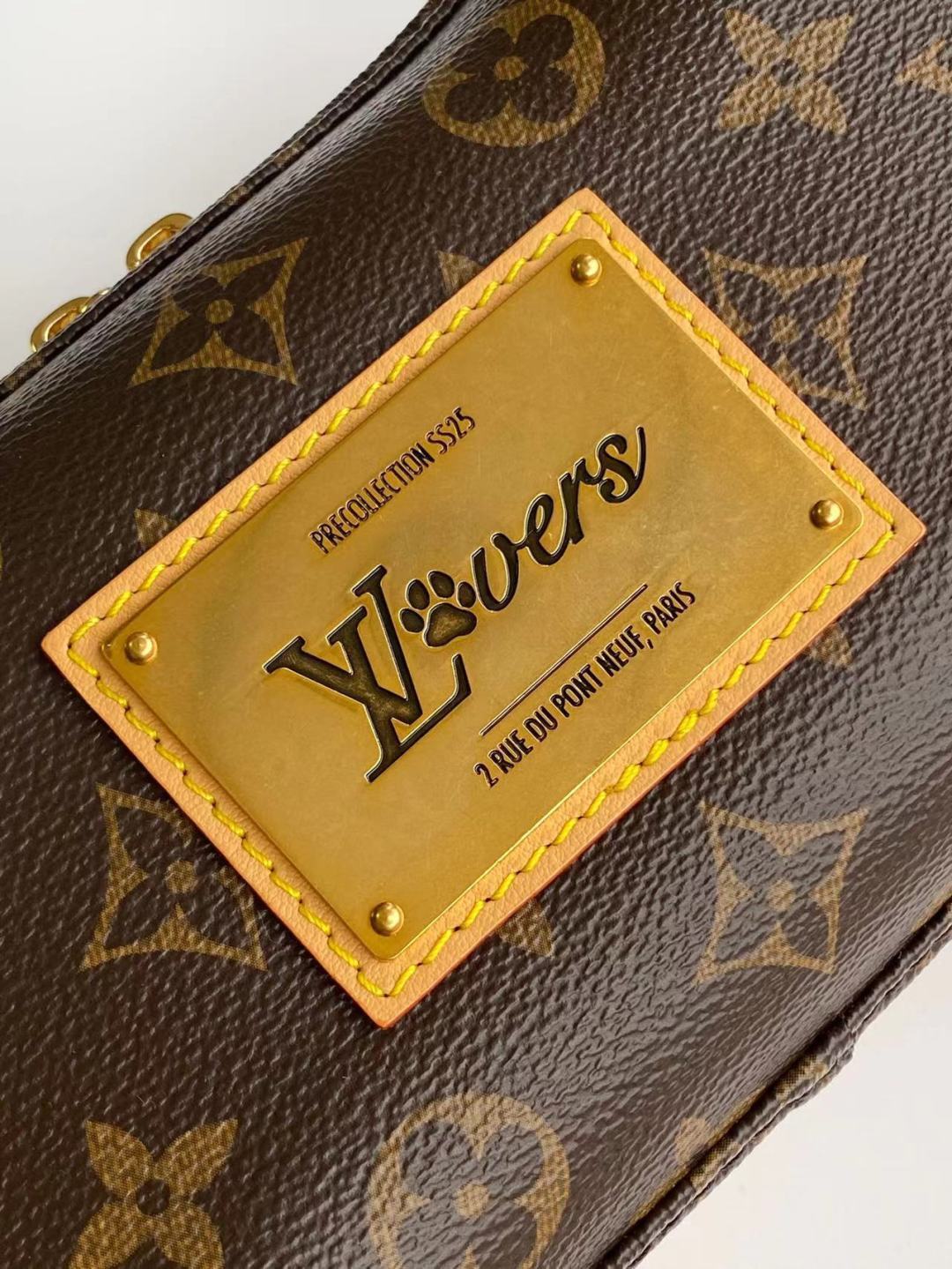 1:1 Replica LV crossbody bag