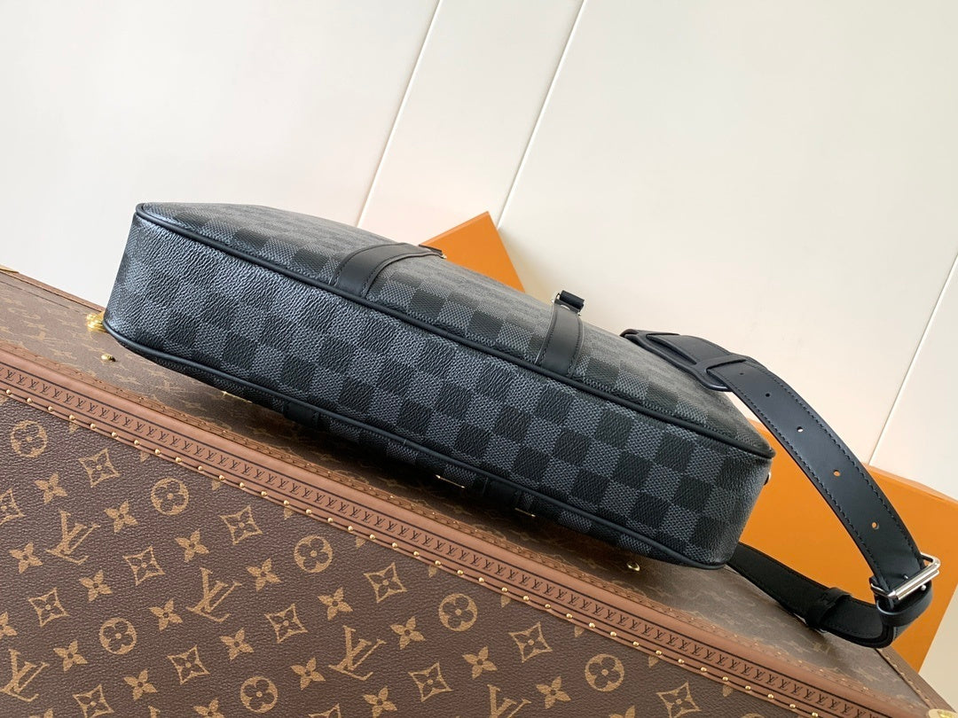 1:1 Replica LV handbag