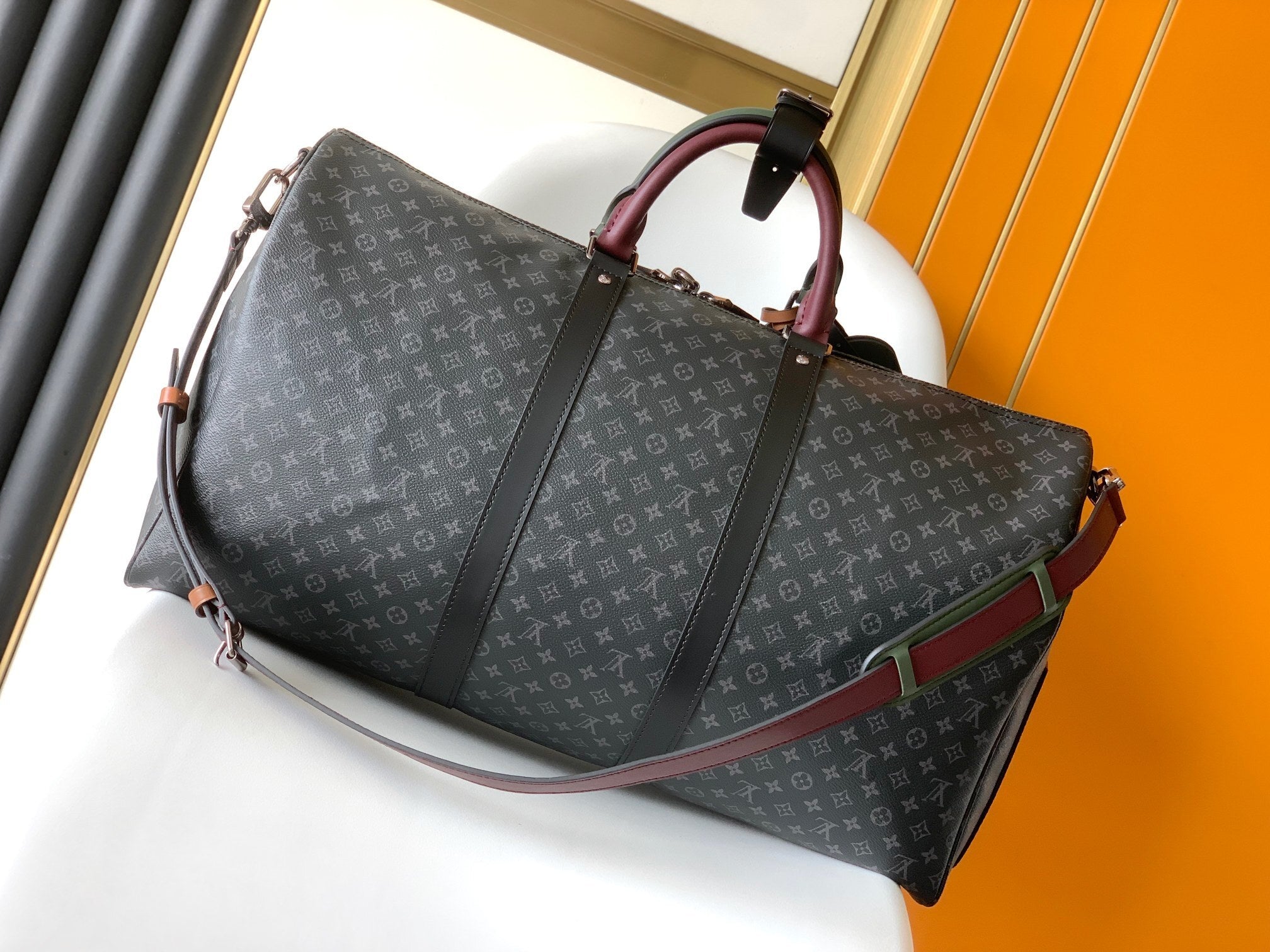 1:1 Replica LV travel bag