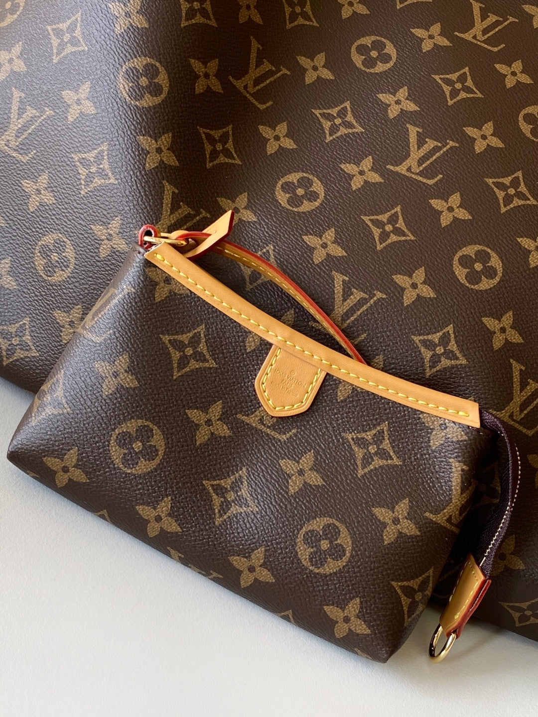 1:1 Replica LV crossbody bag