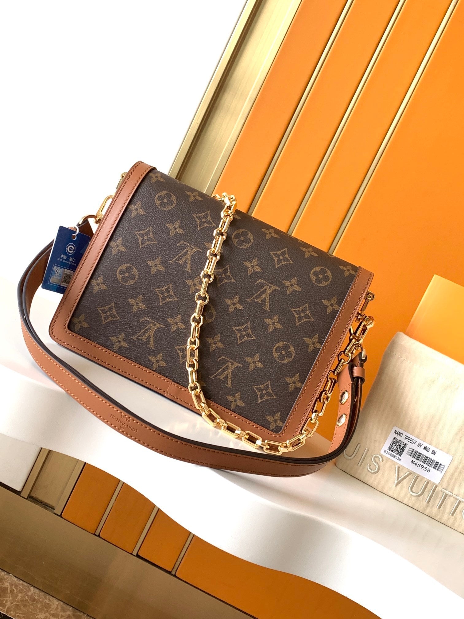 1:1 Replica LV crossbody bag