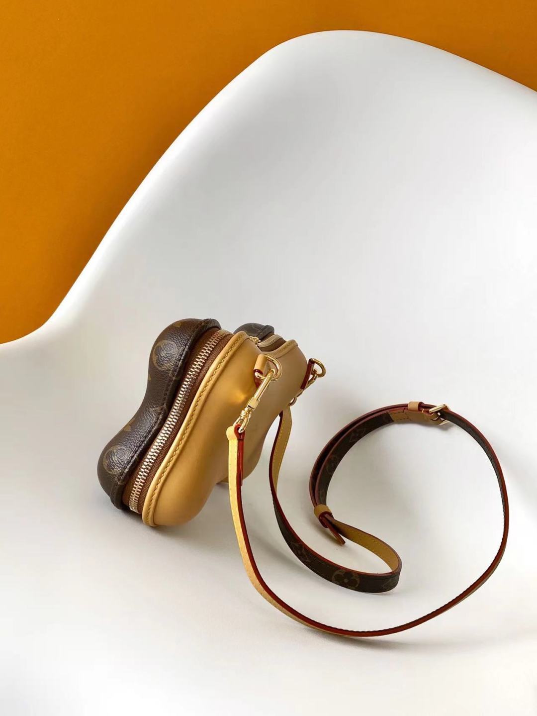 1:1 Replica LV crossbody bag