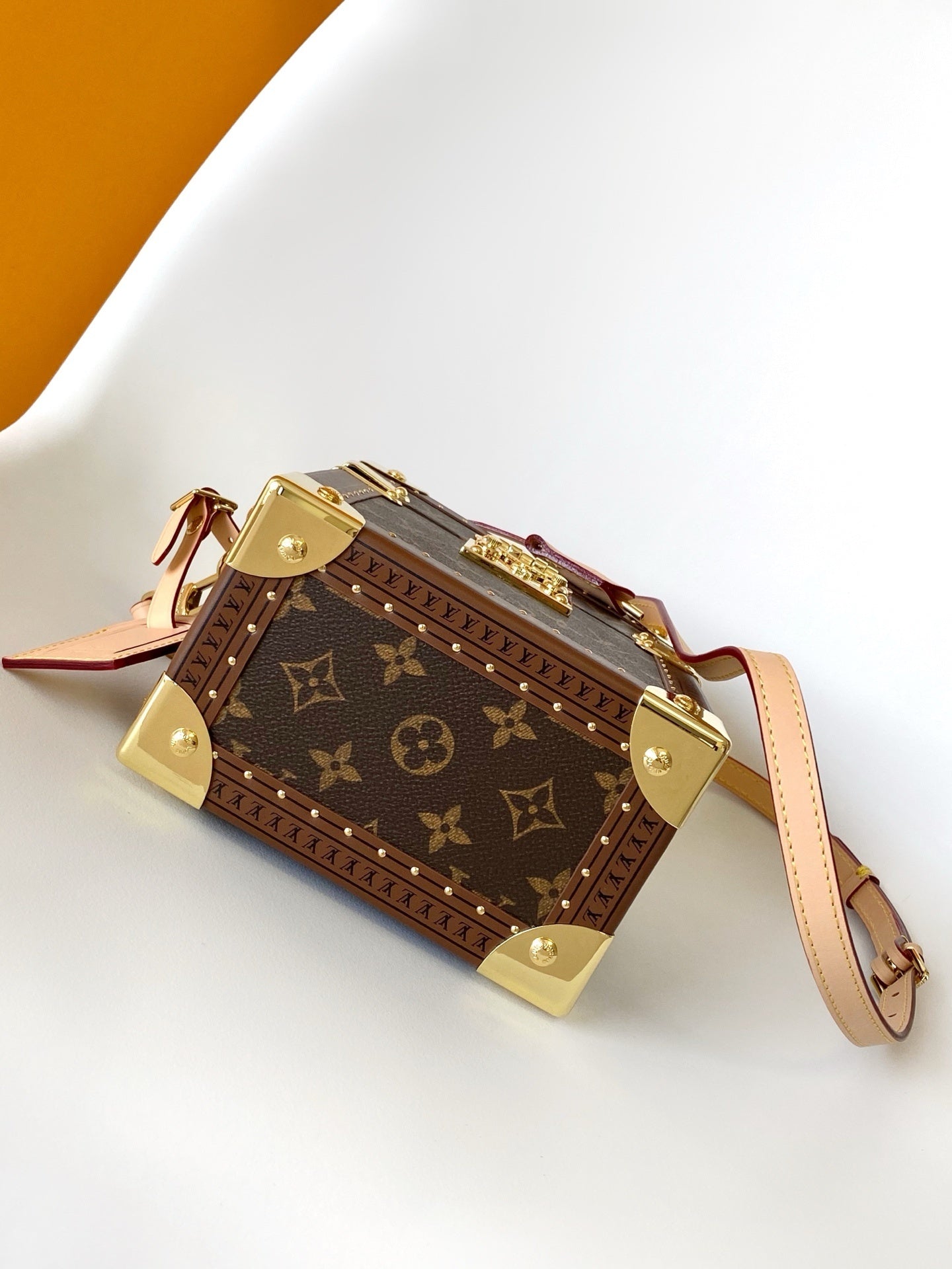 1:1 Replica LV handbag