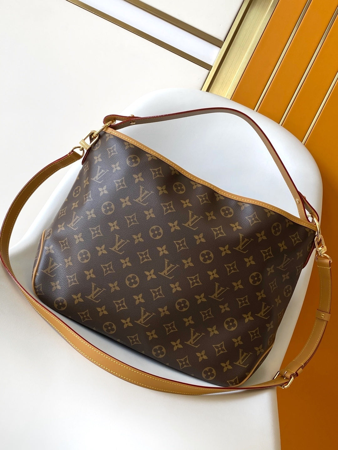 1:1 Replica LV crossbody bag