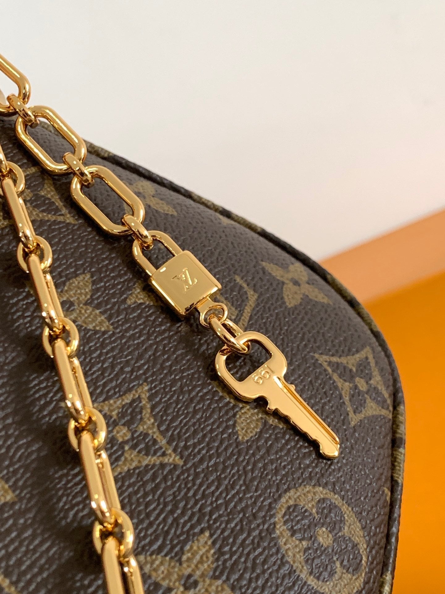 1:1 Replica LV underarm mahjong bag